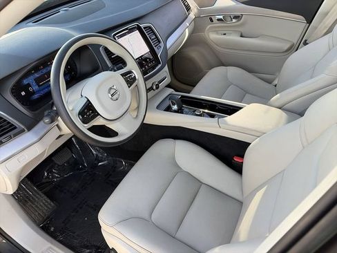 Used 2023 Volvo XC90 B5 Core w/ Protection Package Premier AWD/4WD image 19