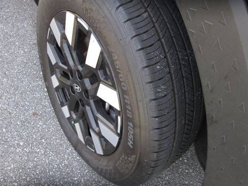 Used 2025 Hyundai Santa Cruz SEL image 8