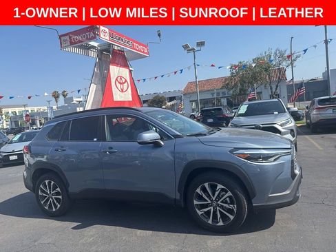 Used 2024 Toyota Corolla Cross XLE w/ Convenience Package AWD/4WD image 4