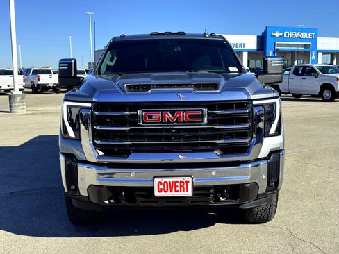 Used 2025 GMC Sierra 2500 SLT w/ SLT Convenience Package image 4