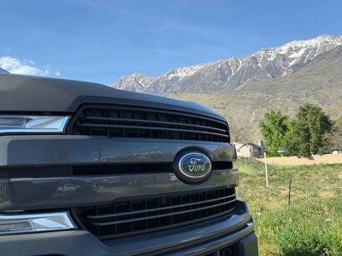 Used 2020 Ford F150 Lariat w/ Equipment Group 502A Luxury AWD/4WD image 15