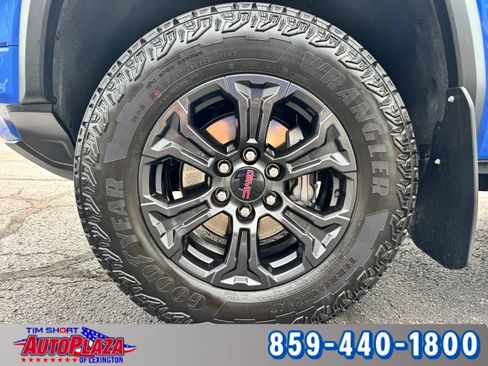 Used 2025 GMC Canyon Elevation w/ Convenience Package AWD/4WD image 6