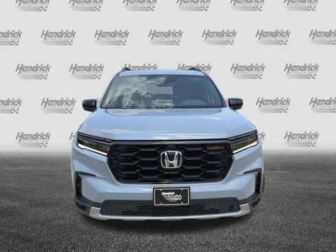 Used 2025 Honda Pilot TrailSport image 5