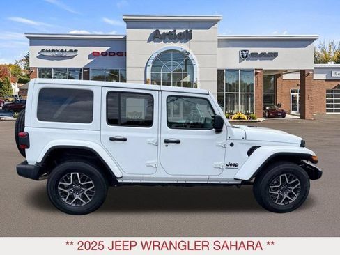 Certified 2025 Jeep Wrangler Unlimited Sahara AWD/4WD image 7