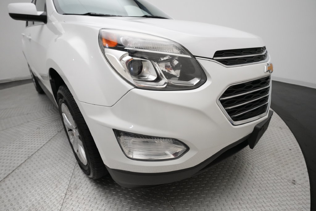 Used 2017 Chevrolet Equinox LT AWD/4WD image 22