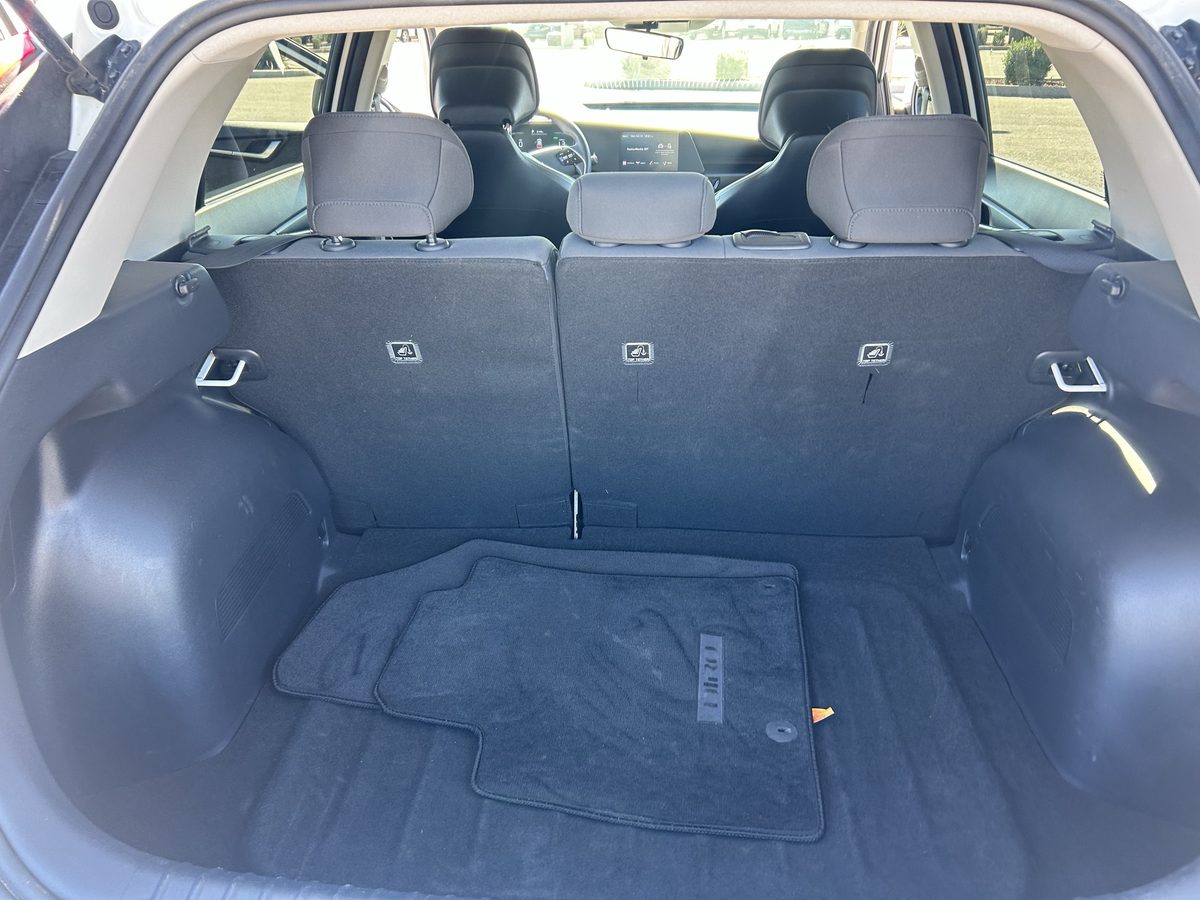 Certified 2025 Kia Niro LX FWD image 10