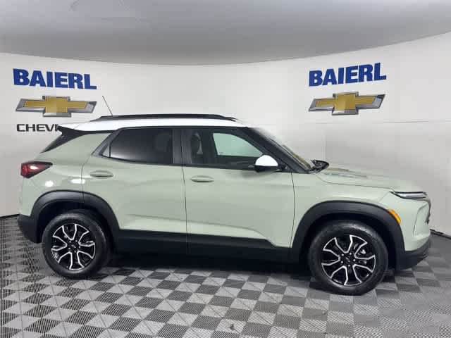 Used 2025 Chevrolet TrailBlazer ACTIV w/ Driver Confidence Package AWD/4WD image 6