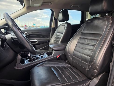 Used 2017 Ford Escape SE w/ SE Leather Comfort Package AWD/4WD image 10