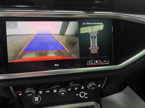 Used 2023 Audi Q3 2.0T Premium image 21