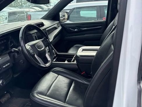 Used 2021 GMC Yukon XL Denali AWD/4WD image 9