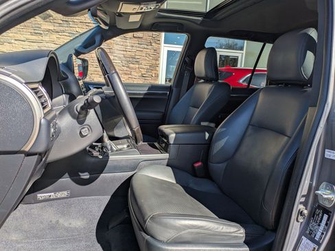 Used 2023 Lexus GX 460 Luxury w/ Sport Design Package AWD/4WD image 26
