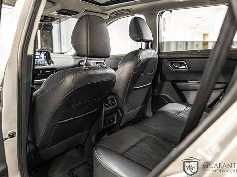 Used 2023 Nissan Rogue Platinum w/ Platinum Premium Package image 32