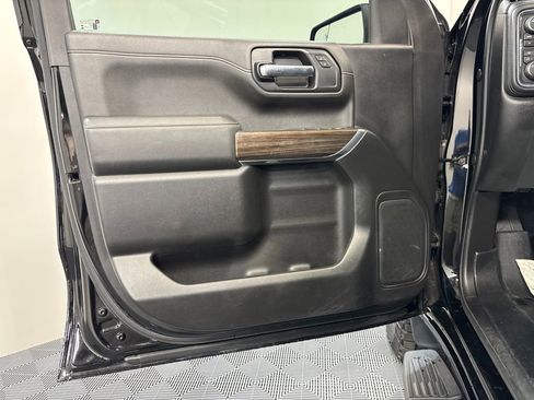 Used 2019 Chevrolet Silverado 1500 LT Trail Boss w/ Convenience Package AWD/4WD image 23