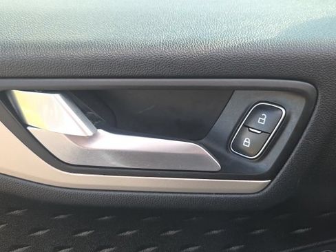 Used 2020 Ford Escape SE AWD/4WD image 21