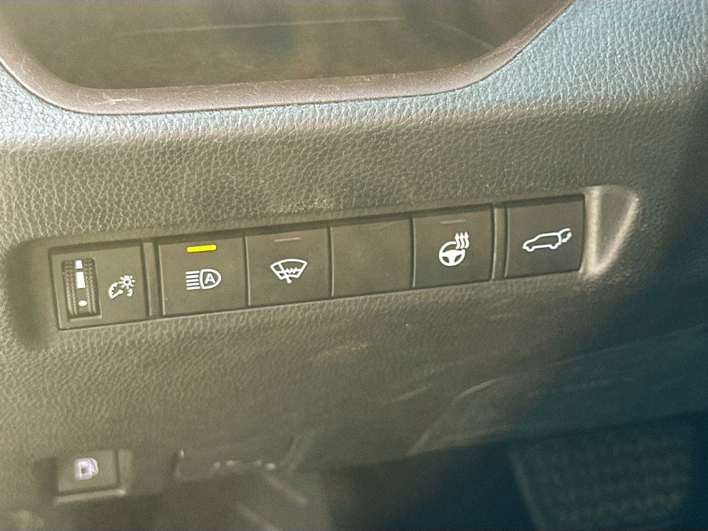 Used 2019 Toyota RAV4 Limited w/ Limited Grade Weather Package AWD/4WD image 10