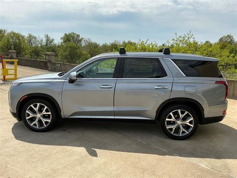 Used 2020 Hyundai Palisade SEL w/ Premium Package image 3