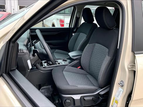 Used 2025 Ford Ranger XL image 7