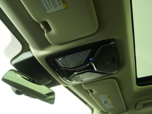 Used 2021 BMW X7 xDrive40i w/ Executive Package image 25