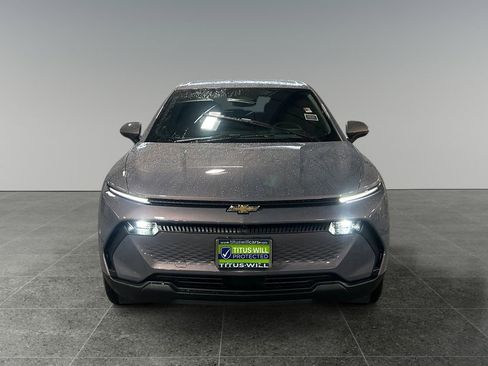 New 2026 Chevrolet Equinox EV LT image 2
