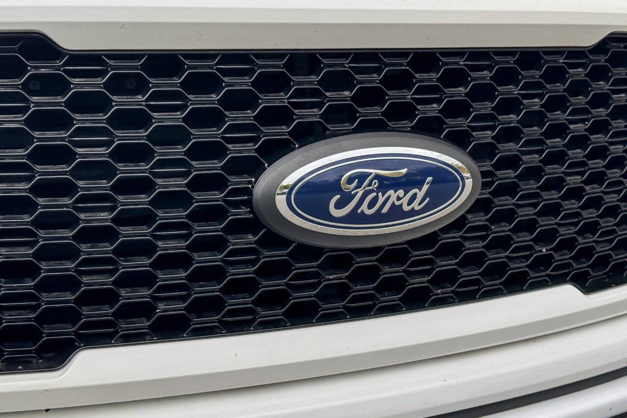 Used 2018 Ford F150 XL w/ Equipment Group 101A Mid AWD/4WD image 9