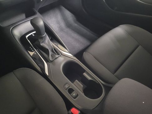 Used 2025 Toyota Corolla LE FWD image 26