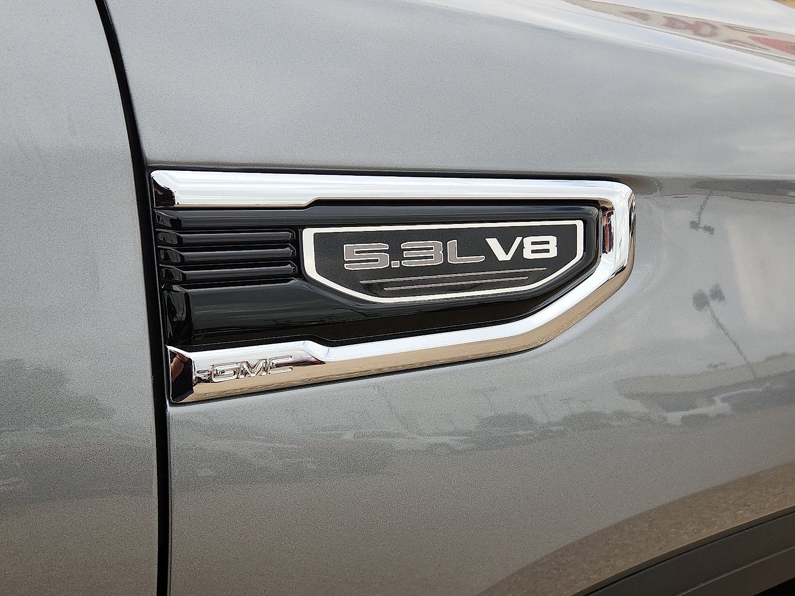 Used 2026 GMC Sierra 1500 SLT RWD image 9