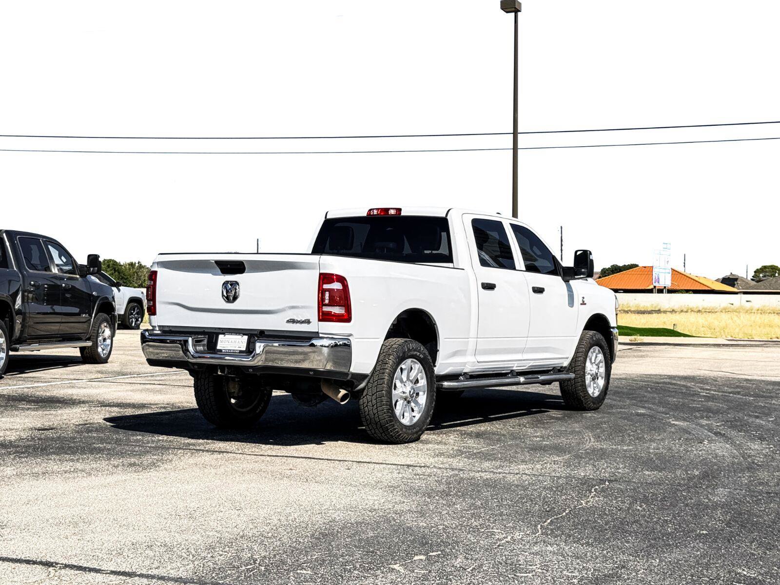 Used 2024 RAM 2500 Tradesman w/ Chrome Appearance Group AWD/4WD image 10