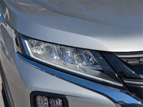 Used 2025 Mitsubishi Outlander Sport LE image 10