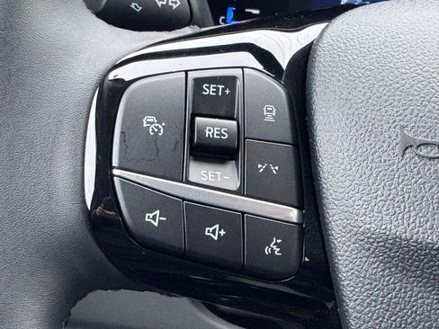 Used 2024 Ford Escape SE image 8