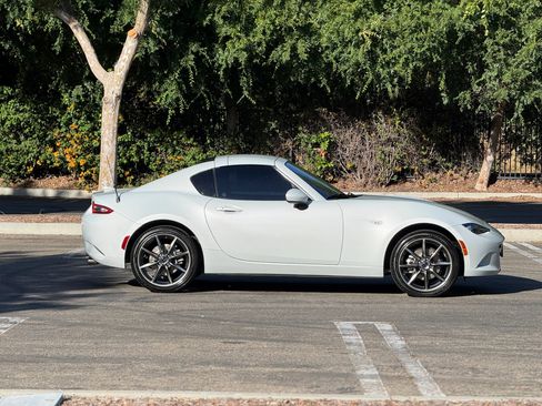 Used 2018 MAZDA MX-5 Miata RF Grand Touring RWD image 7