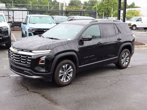 Used 2025 Chevrolet Equinox LT w/ Convenience Package II FWD image 5