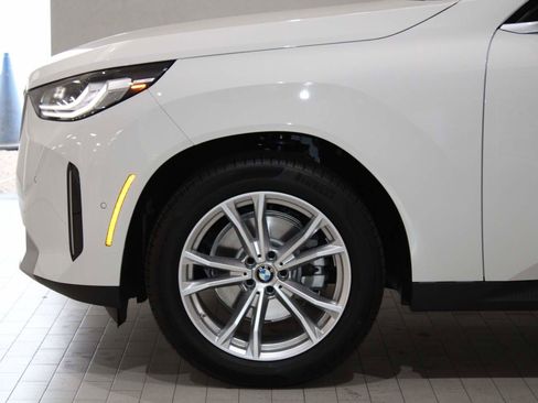 Certified 2025 BMW X3 xDrive30i image 4
