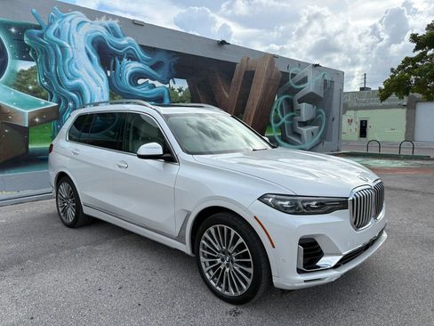 Used 2020 BMW X7 xDrive40i w/ Premium Package AWD/4WD image 5