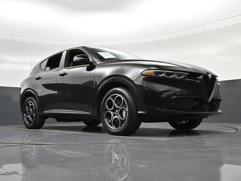 Used 2025 Alfa Romeo Tonale AWD/4WD image 35