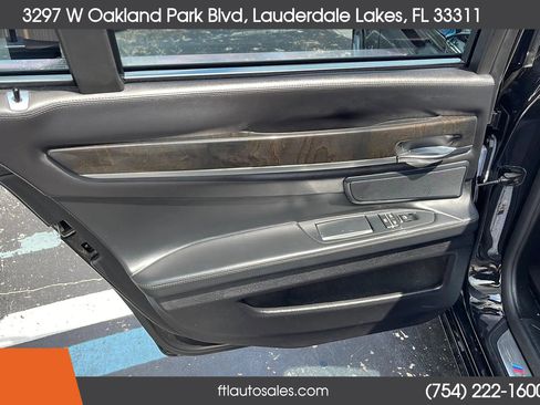 Used 2014 BMW 750i image 27