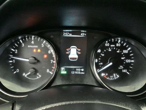 Used 2017 Nissan Rogue S image 25