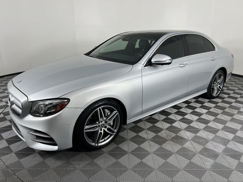 Certified 2019 Mercedes-Benz E 300 4MATIC image 8