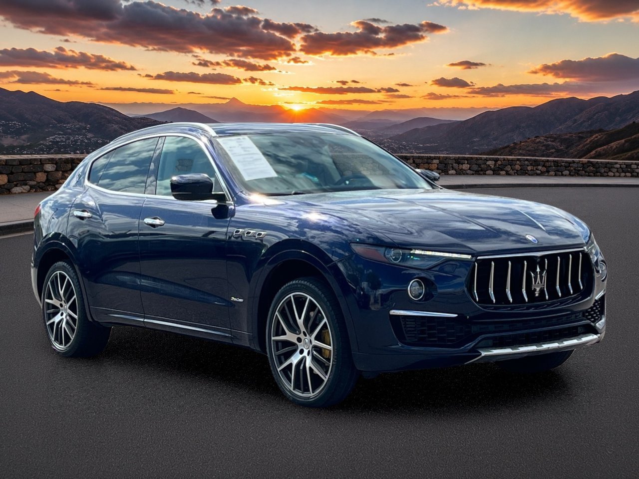 Used 2019 Maserati Levante GranLusso AWD/4WD image 7