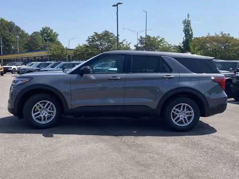 New 2026 Ford Explorer Active RWD image 6