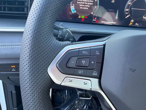 New 2026 Volkswagen Tiguan SE R-Line FWD image 19
