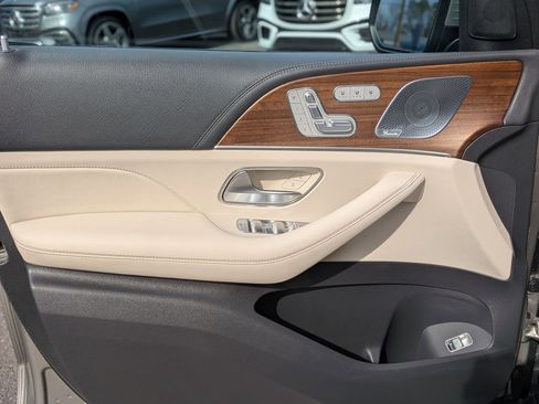 Used 2020 Mercedes-Benz GLE 350 4MATIC image 12