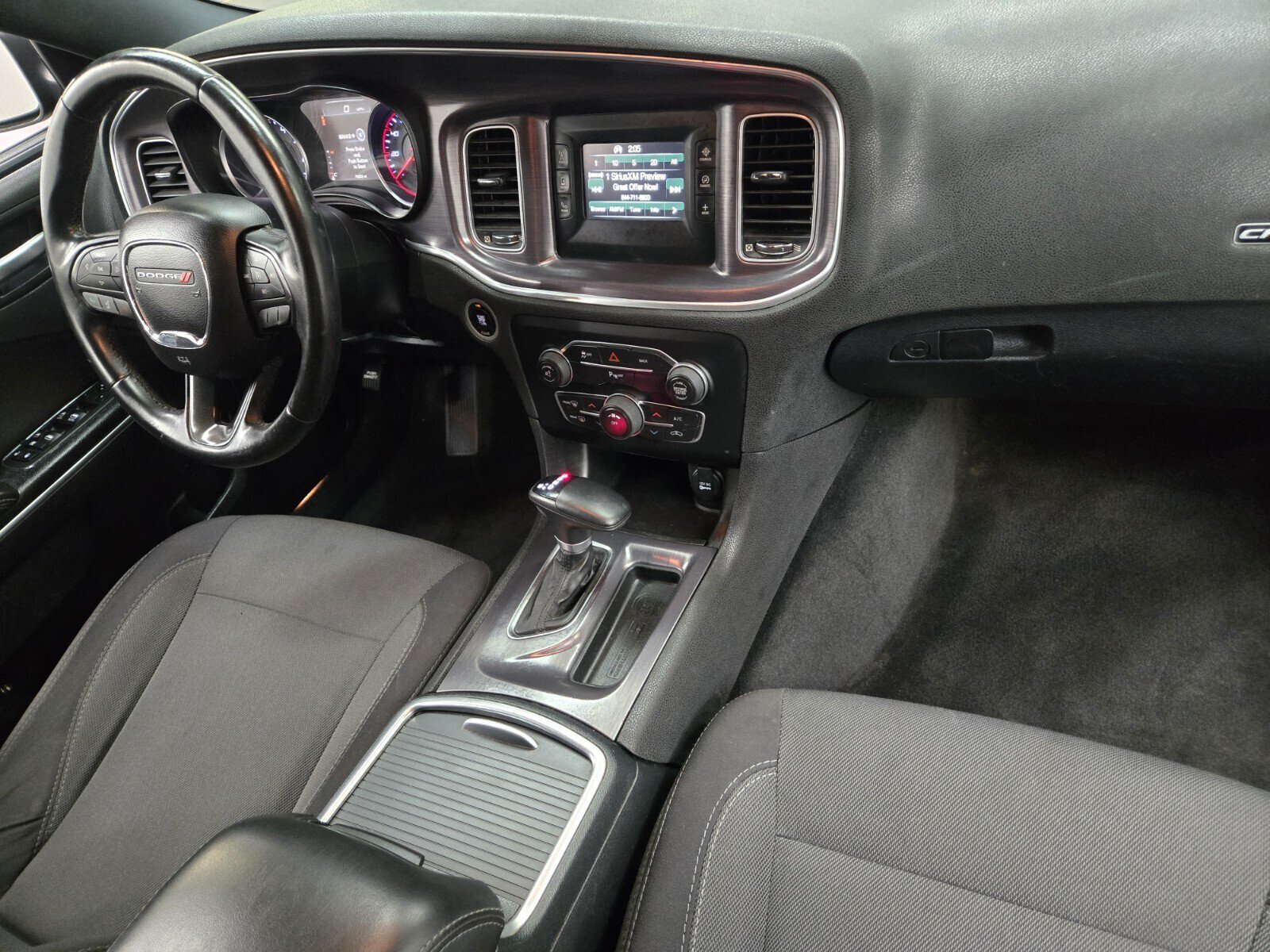 Used 2015 Dodge Charger SE RWD image 13