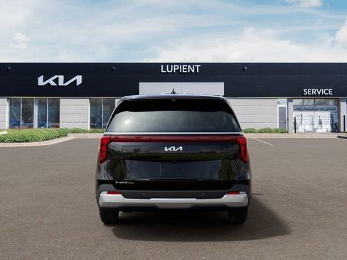 New 2026 Kia Carnival FWD image 8
