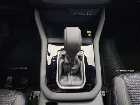 Used 2025 Subaru Forester Premium w/ Convenience Package #2 image 22