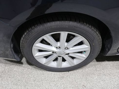 Used 2014 Toyota Camry XLE w/ Leather Package FWD image 10