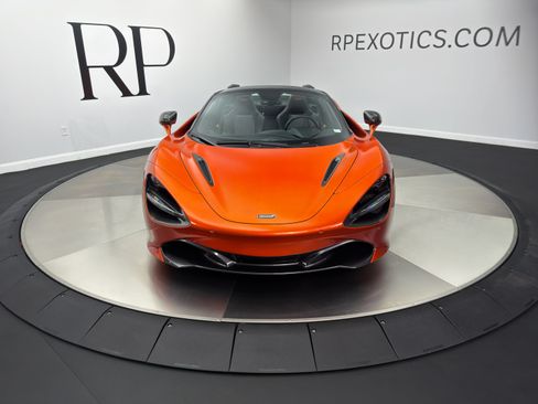 Used 2020 McLaren 720S Spider RWD image 4