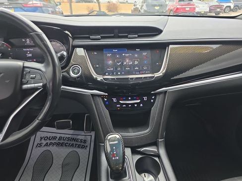 Used 2020 Cadillac XT6 Sport AWD/4WD image 17