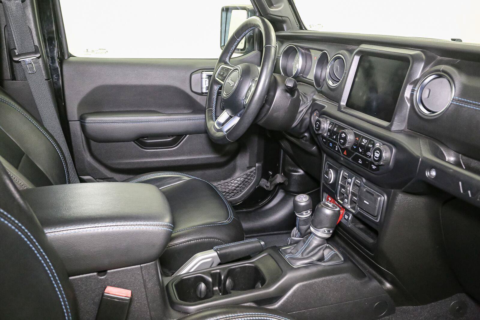 Used 2022 Jeep Wrangler Unlimited Rubicon 4xe w/ Cold Weather Group AWD/4WD image 20