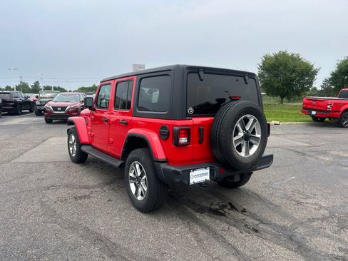 Used 2022 Jeep Wrangler Unlimited Sahara AWD/4WD image 5