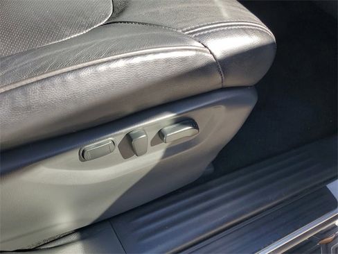 Used 2023 Nissan Armada SL w/ Captain's Chairs Package image 37